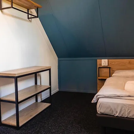 Holiday Home Nijmegen With Lake View * Ewijk
