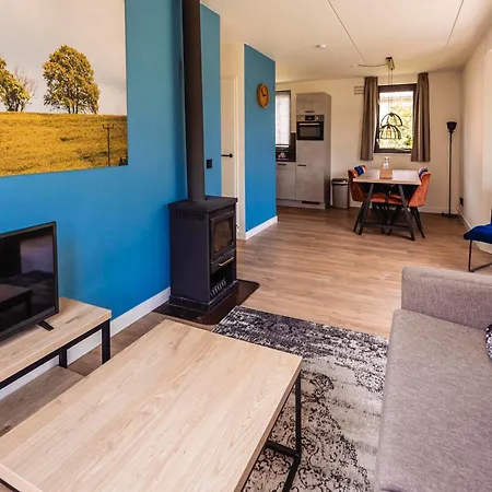 Holiday Home Nijmegen With Lake View Ewijk