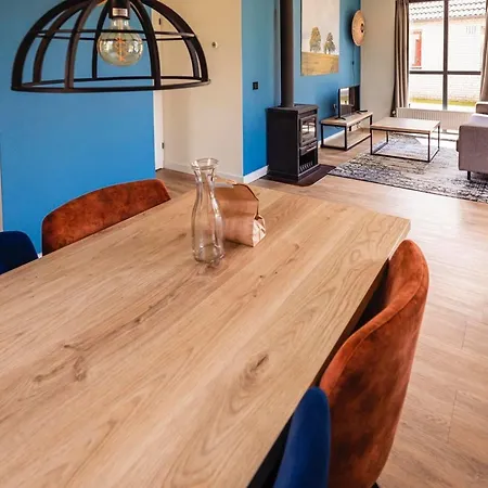 Holiday Home Nijmegen With Lake View * Ewijk