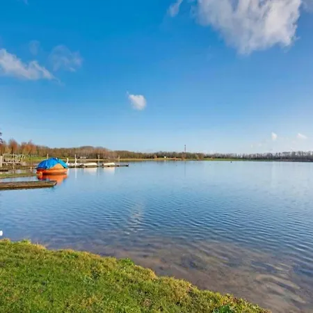 Holiday Home Nijmegen With Lake View Ewijk